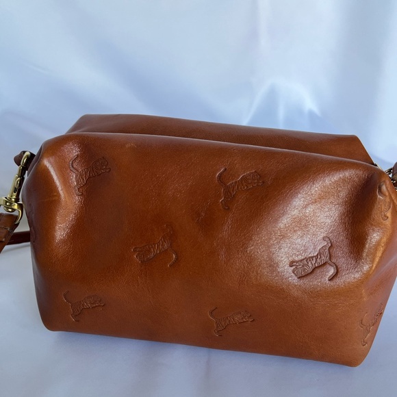 Clare V L’Ami, Natural Rustic with all over Tiger Deboss - Picture 6 of 11